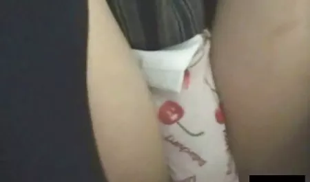 menentukan cewek janda ngemut kontol seksi di