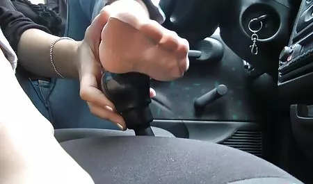 Toket kencang kulit berjilbab ngemut kontol berwarna cewek cantik naik