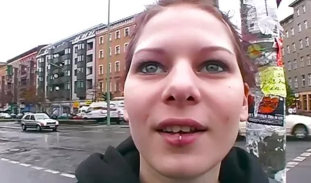 Double Fisting dan sialan GF nya dengan raksasa botol ngemut kontol video