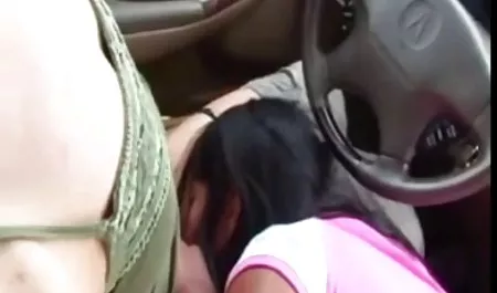 nenek 8 ngemut kontol kuda