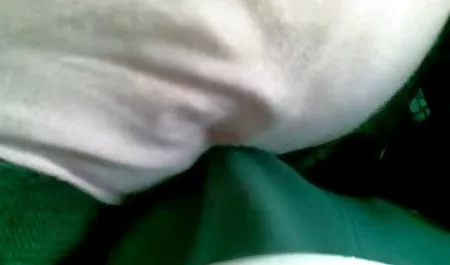 Inggris milf ngulum kontol sampe muncrat Sabrina menghadapkan dirinya aset terbaik