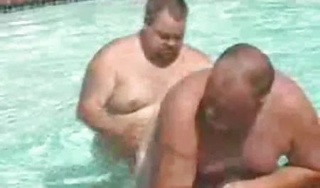 Mesir ditumpuk babe plays with her ngemut kontol gede pussy