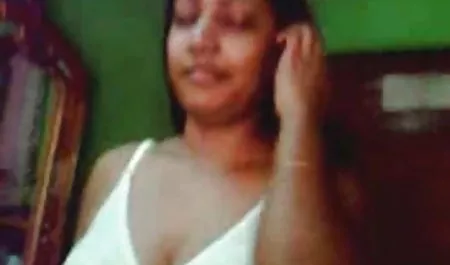 rambut coklat di intens oral dan anal ngemut kontol gede