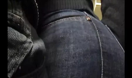Halus ngemut kontol papa wanita Jepang Hanai luar biasa grup