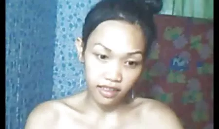 Lucu remaja Pamela Morrison ngemut kontol enak mendapat pussy fucked ayah tiri