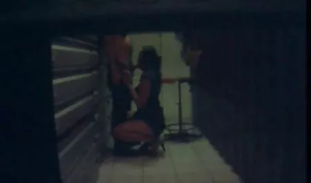 - Cherie Deville masturbasi bagi anak ngemut kontol gede tirinya