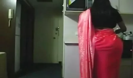 - Mikes berjilbab ngemut kontol Apartment - Flexi Fuck