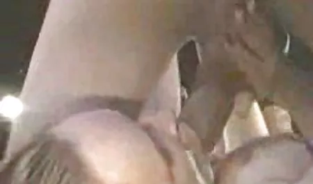 Melati lagi ngemut es krim ga sadar disodorin kontol