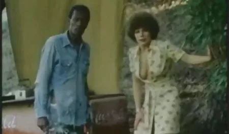 Adelis Dukun Masturbasi video ngemut kontol di putih nya Jam