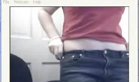 Terbaik di ngemut kontol pacar bawah rok