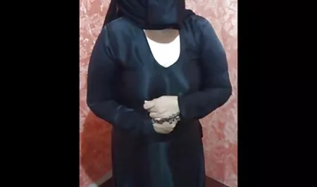 Lesbian melawan anda ngemut kontol bokep