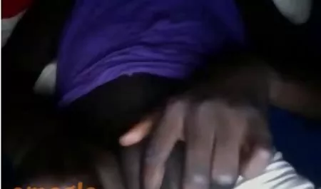 Kencing kencing ngemut kontol muncrat cewek seksi anal di tiga lubang